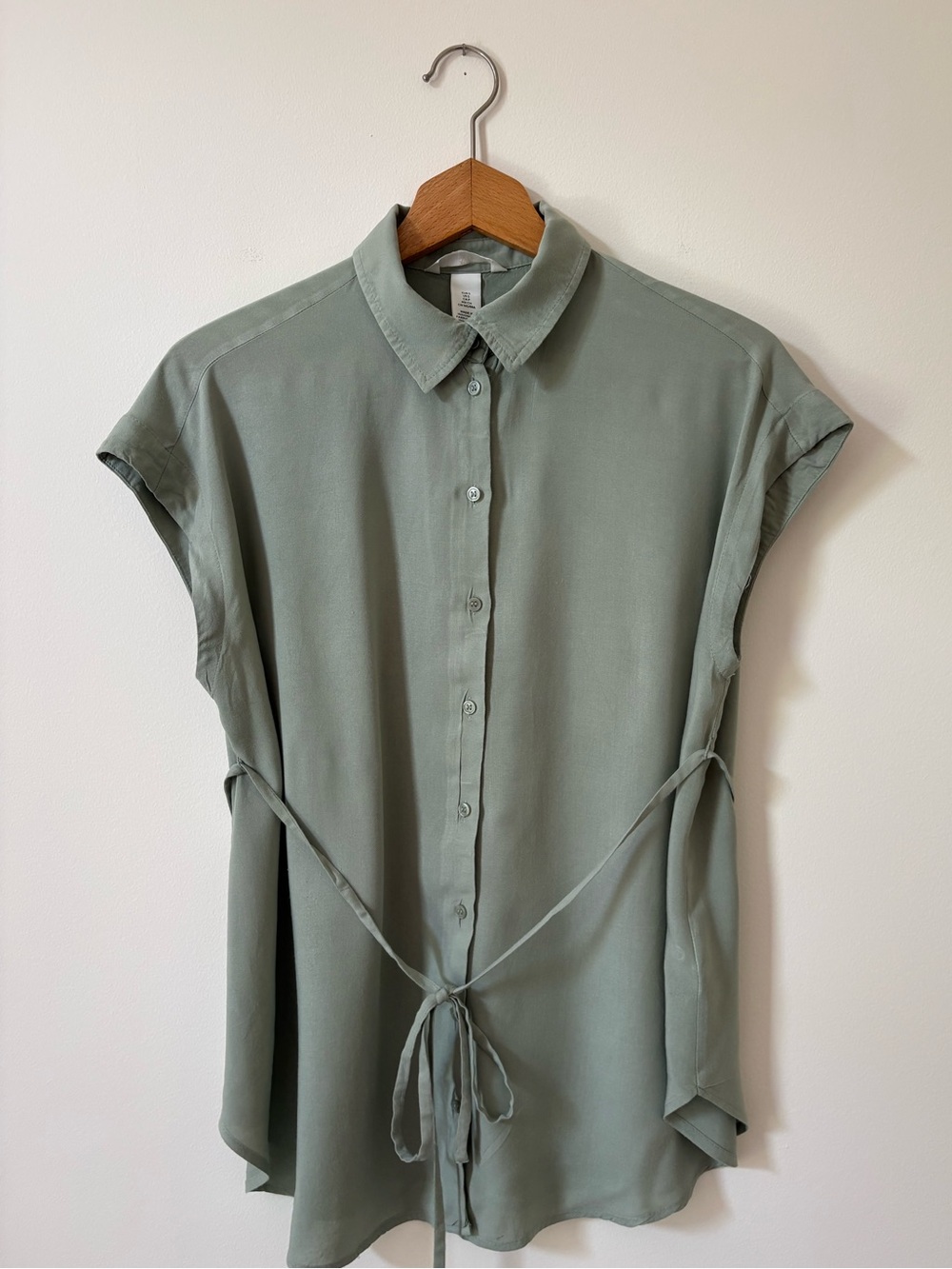 🤰Maternity H&M Sage Green Button-Front Cap Sleeve Top with Waist Tie